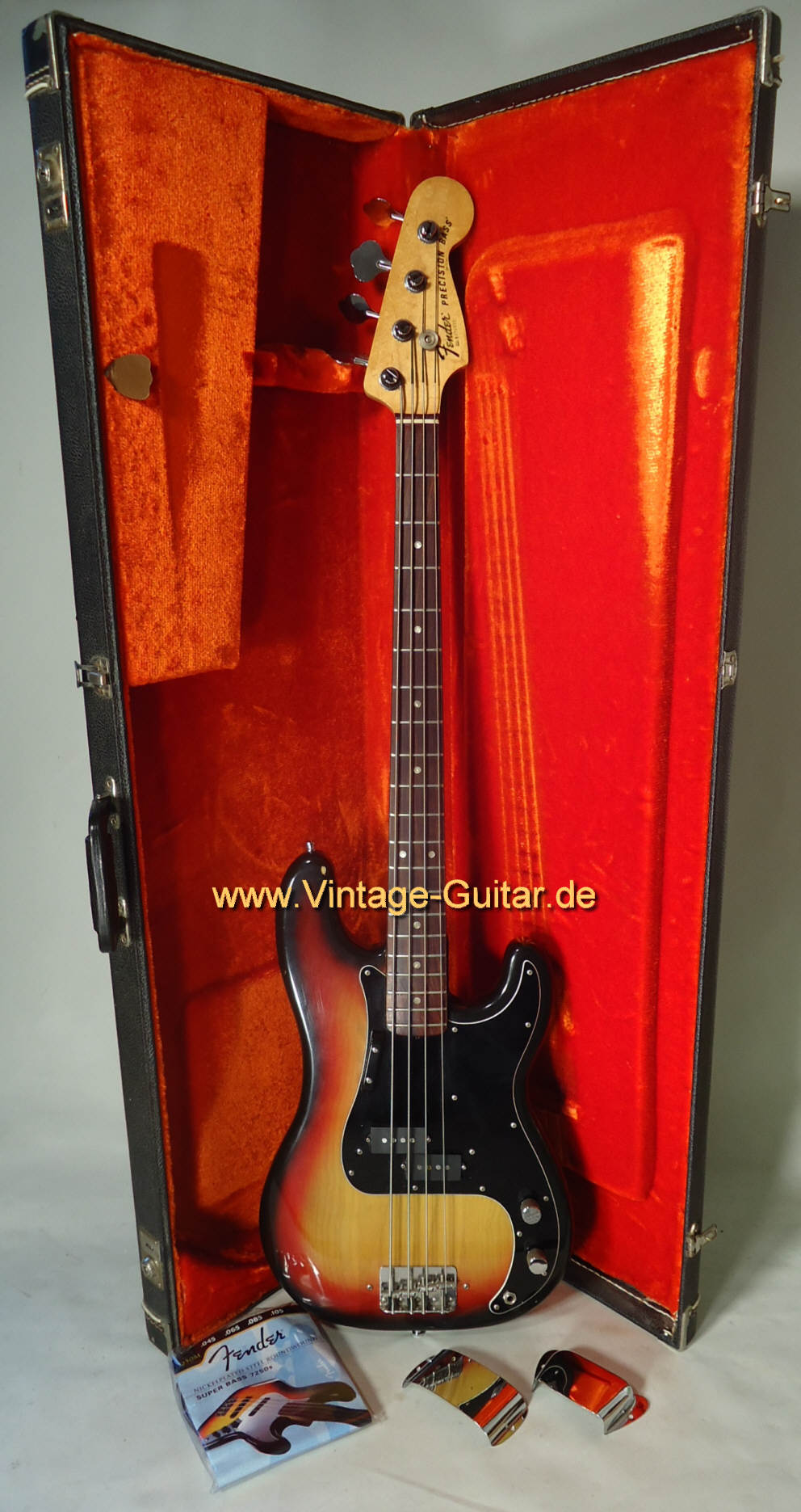 Fender-Precision-1979-sunburst_e.jpg