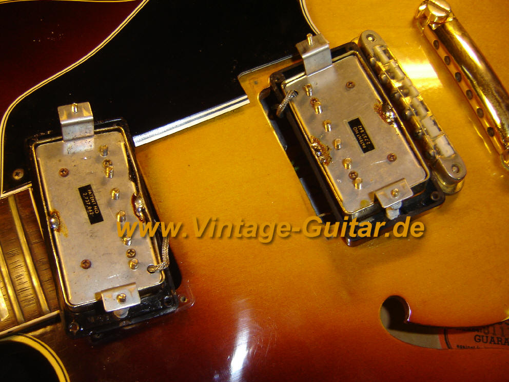 Gibson_ES-345_1965_sunburst_Pickups.jpg