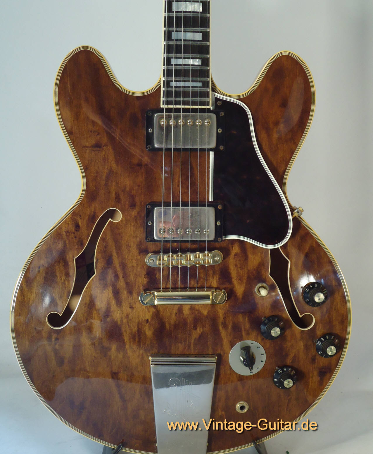 Gibson_ES-355-1974-walnut-2.jpg