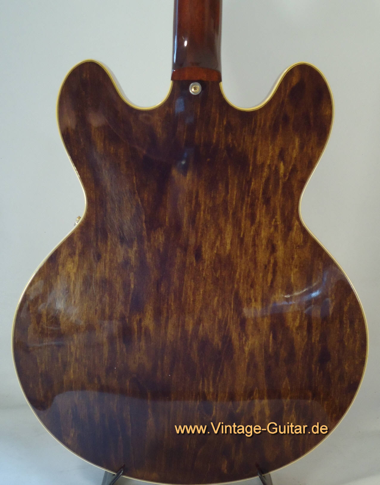 Gibson_ES-355-1974-walnut-3.jpg