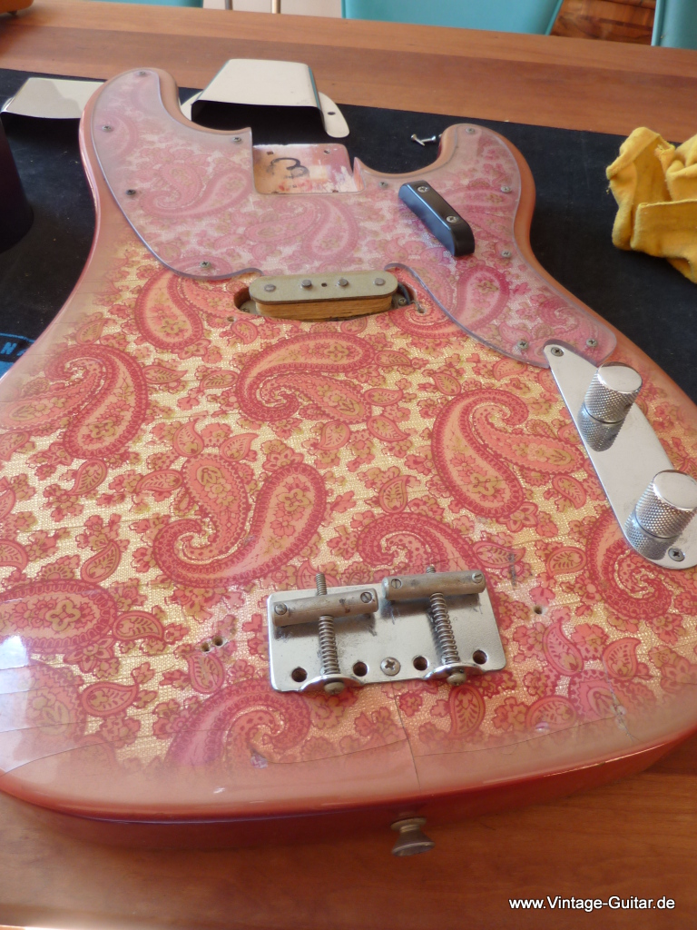 Fender-Telecaster-Bass-1968-pink-paisley-f-005.jpg