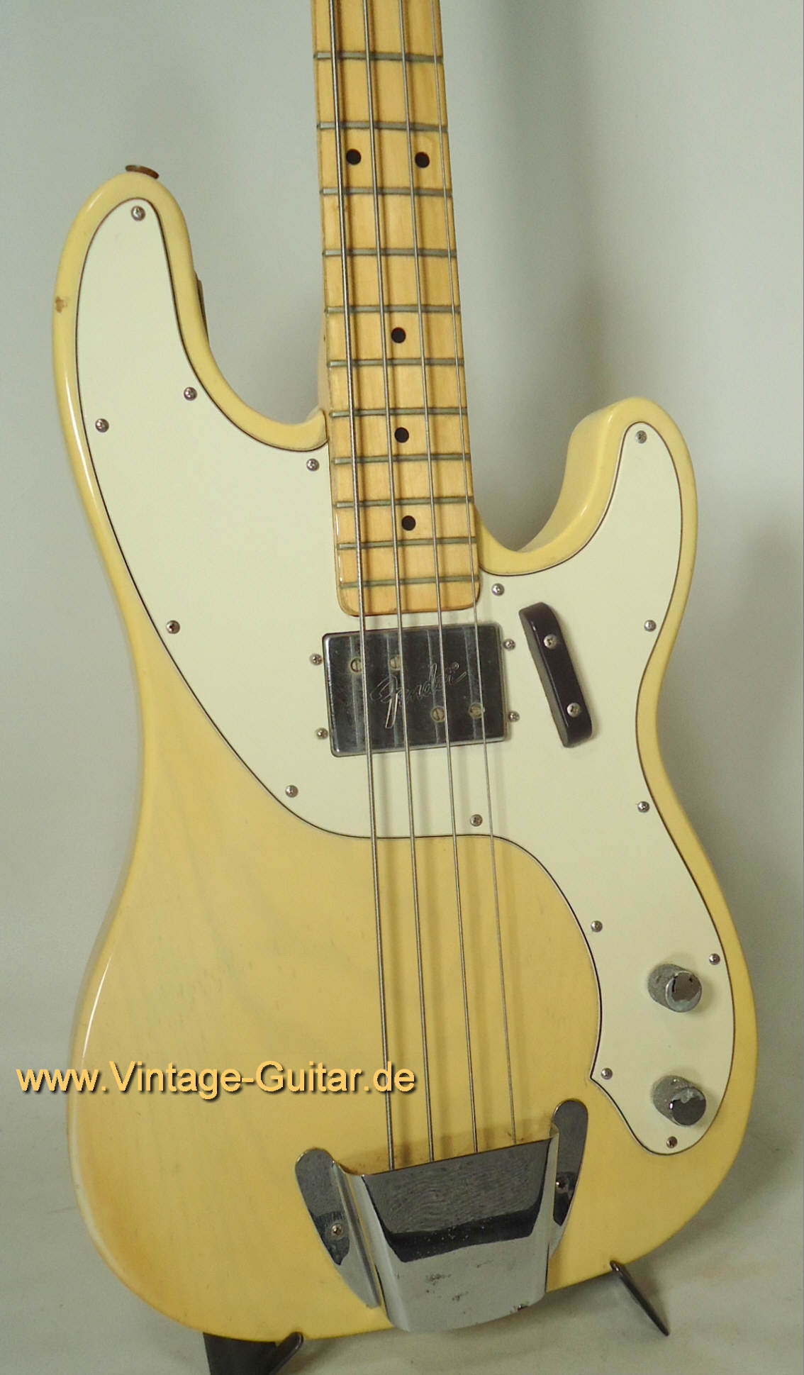 Fender-Telecaster-Bass-1972-b.jpg