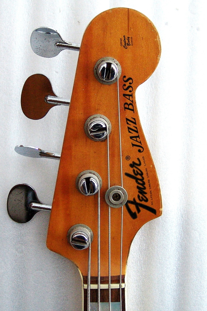 Fender-Jazz-Bass-1968-sunburst-003.jpg
