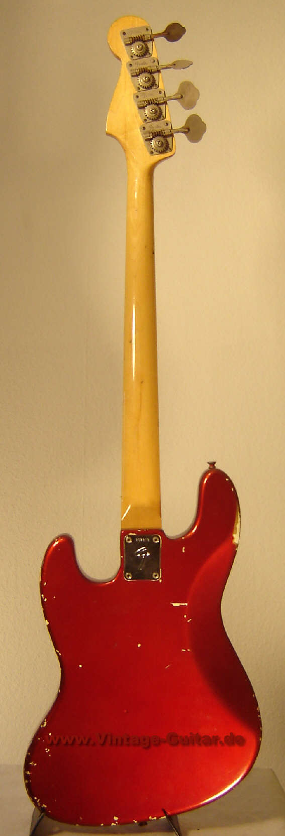 Fender_Jazz_Bass_CAR_1969_Back.jpg