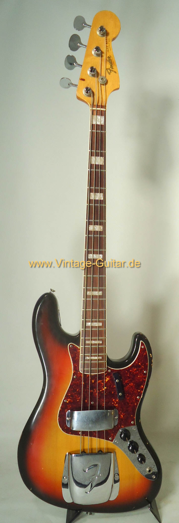 Fender-Jazzbass-1967-68-a.jpg