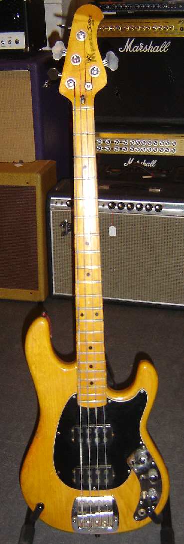 Music-Man-Sabre-Bass-1979.jpg